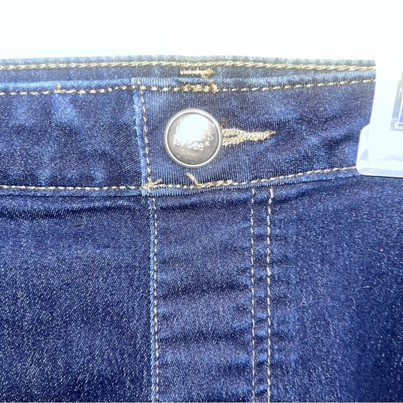 Lee riders pull on jeans - Picture 2 of 4